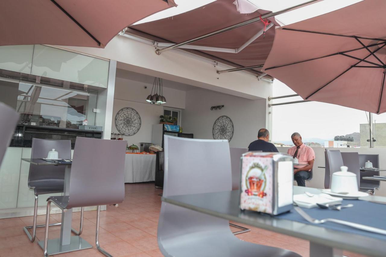 Hotel Cesaria Прайя Экстерьер фото